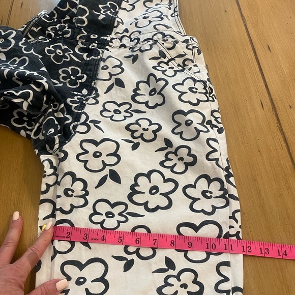 Forever21 Women’s Overalls Black White Flowers Festival S-M - Picture 6 of 13